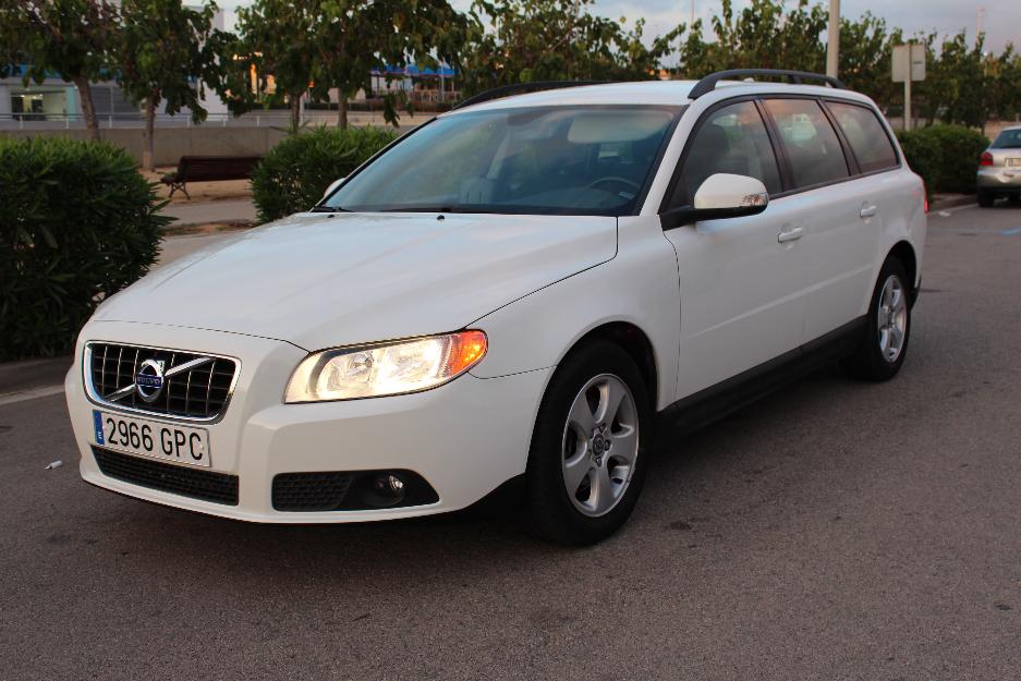 Volvo V70 2.4D Kinetic Aut.