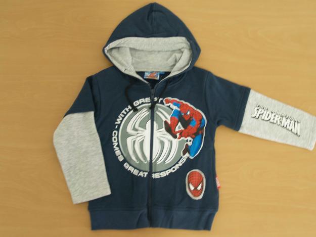 CHAQUETA CON CAPUCHA SPIDERMAN OFICIAL