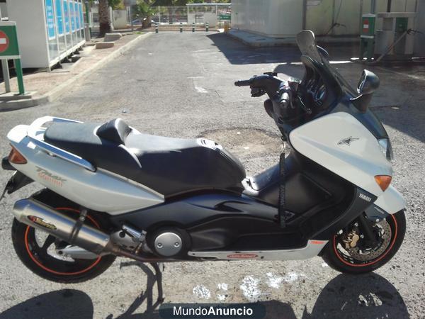 Se vende yamaha T-max 500 ABS