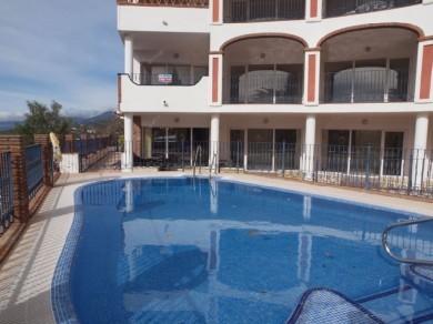 Apartamento con 3 dormitorios se vende en Alcaucin, Axarquia