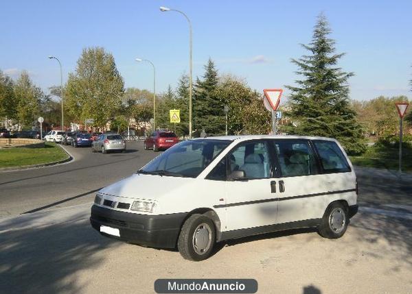 hola, vendo una Fiat Ulisse 2.0s todos los extras, dos puertas corredizas a ambos lados