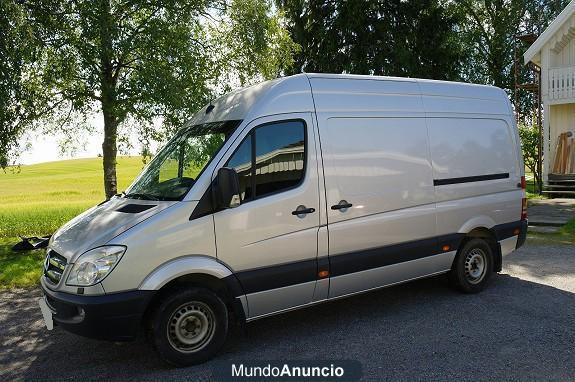 Hola hola! Aquí están las más bellas de Mercedes-Benz Sprinter Van está a su alcance a un precio asequible. Mercedes-Ben