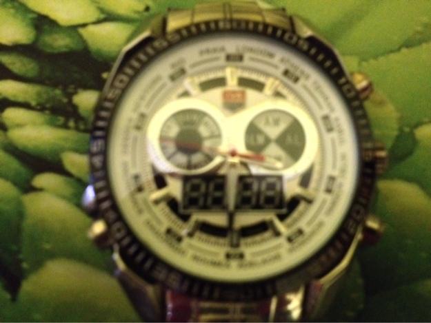 reloj tvg practicamente nuevo