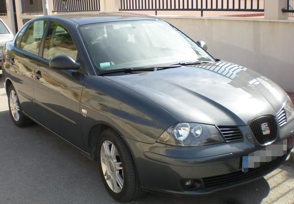 Seat Córdoba 1.9 TDI 100cc - 2006 - Muchos extras