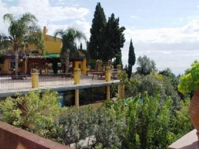 Chalet con 8 dormitorios se vende en Marbella, Costa del Sol