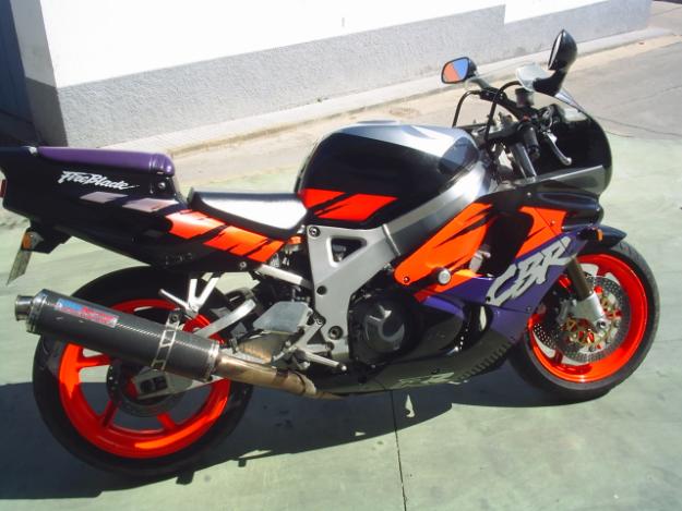 Honda CBR 900 RR