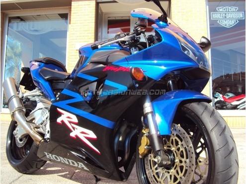 HONDA CBR 900 RR