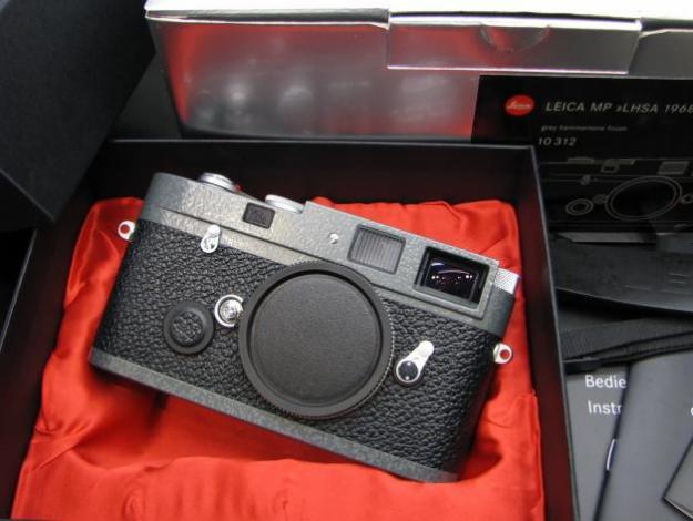 Leica MP 0.72 Hammertone Rangefinder