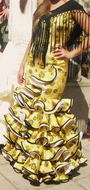 Traje de Flamenca Amarillo