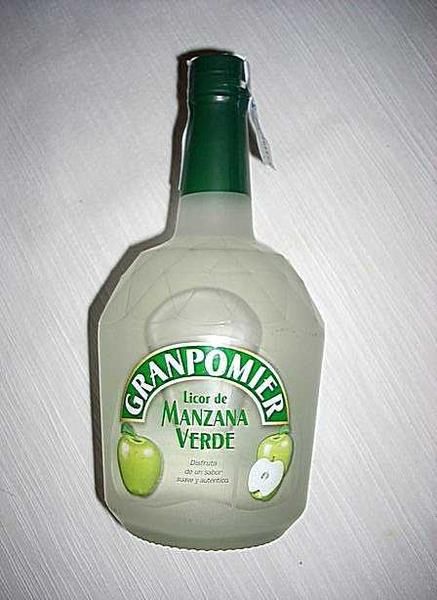 Vendo licores de manzana (con o sin alcohol) 70cl