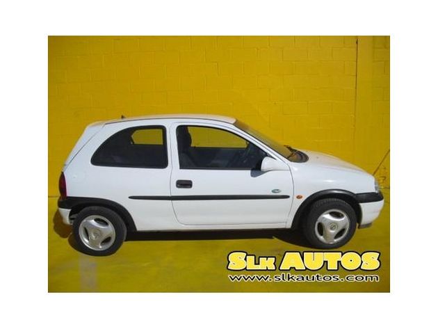 OPEL CORSA 1.2I 16V TOP AUTO