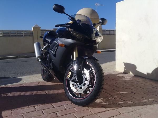 SE VENDE YAMAHA R6