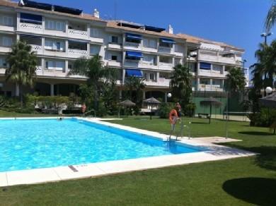 Apartamento con 2 dormitorios se vende en Torremolinos, Costa del Sol