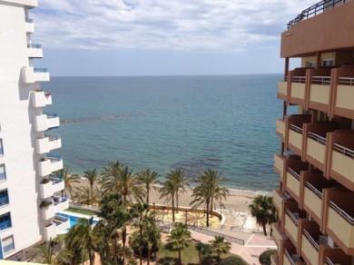 Apartamento con 3 dormitorios se vende en Marbella, Costa del Sol