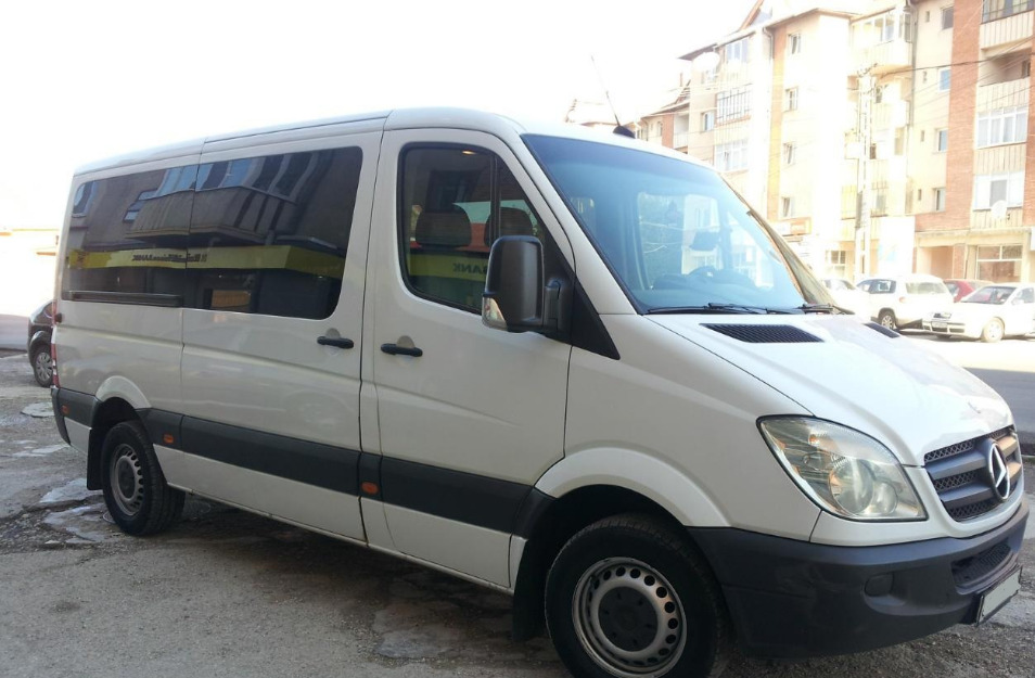 Mercedes-Benz Sprinter 208 CDI 8 asientos