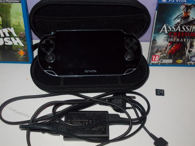 Vendo PS Vita + cargador, tarjeta de memoria, funda y dos juegos