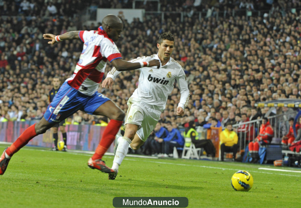 Bufanda del Granada y regalo entrada para el Madrid