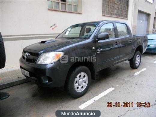 Toyota Hilux 2.5 D4D Doble Cabina DLX 4x4