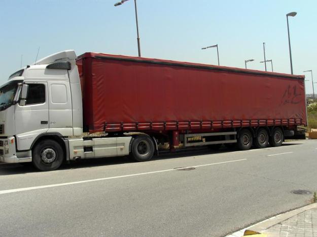 3 VOLVO FH12 420 D460 SN CON SEMIRREMOLQUE