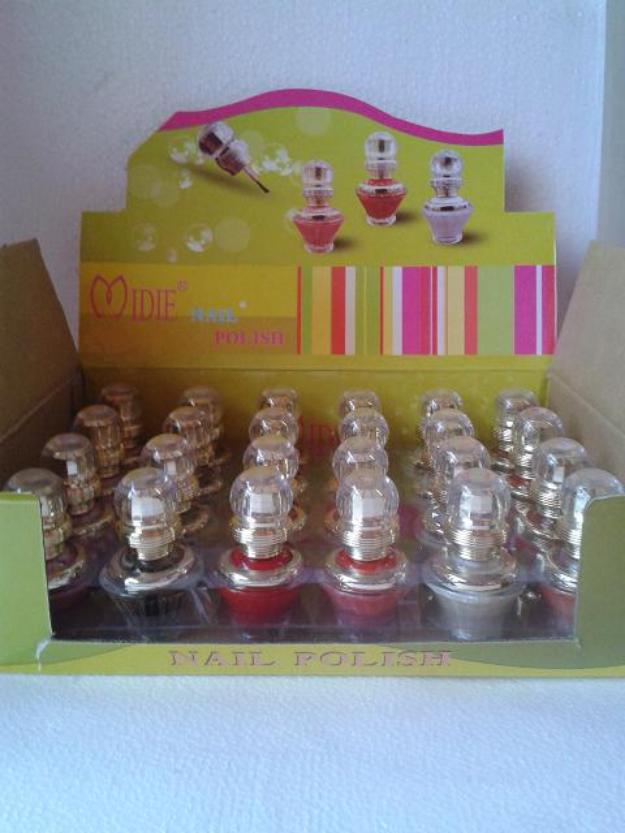 lote esmaltes de uñas 0.35 € unidad