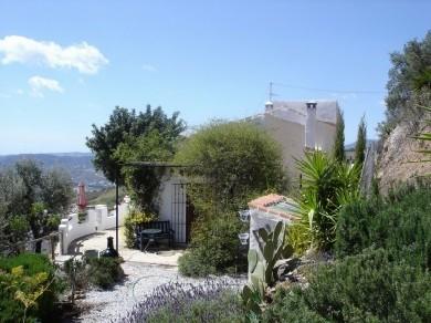 Chalet con 3 dormitorios se vende en Alcaucin, Axarquia