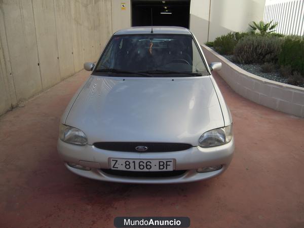 SE VENDE FORD ESCORT