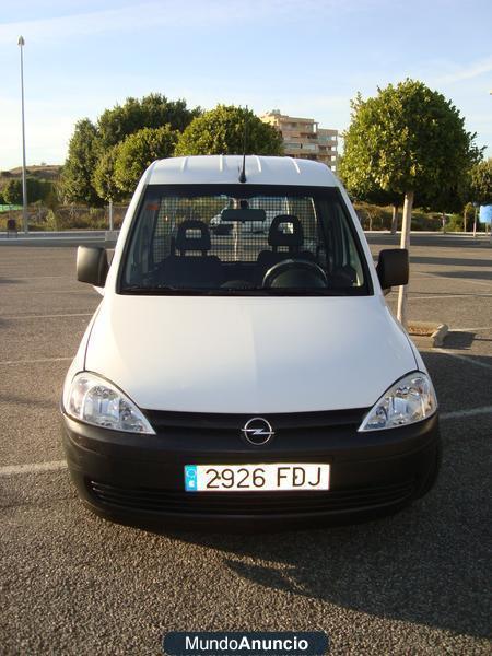 VENDO OPEL COMBO EXCELENTE ESTADO