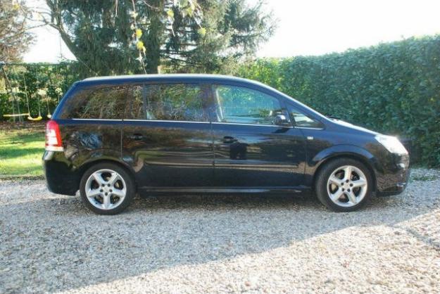 Opel zafira cdti essentia 1.7