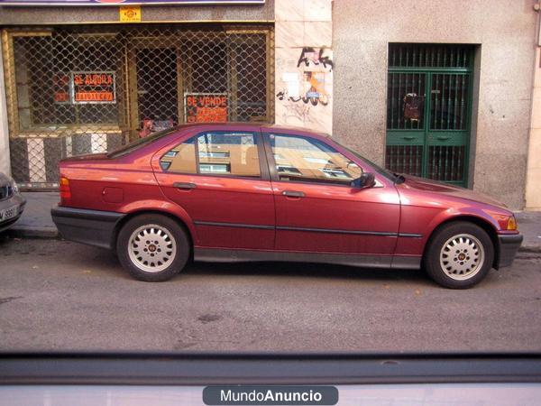 Vendo BMW 320i