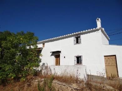 Chalet con 3 dormitorios se vende en Antequera