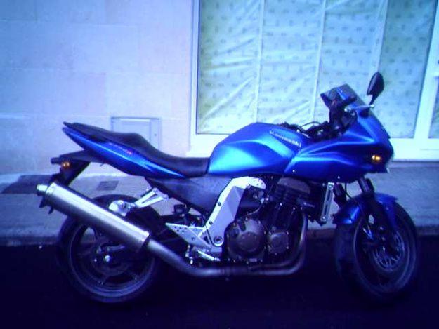 KAWASAKI Z750S DEL 2006 CON EXTRS VENDO O CAMBIO POR COCHE DIESEL O BARCO