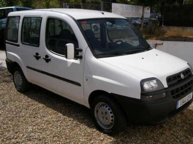 Venta de coche Fiat Doblo Dobló Panorama 1.9 D SX '03 en Sabadell