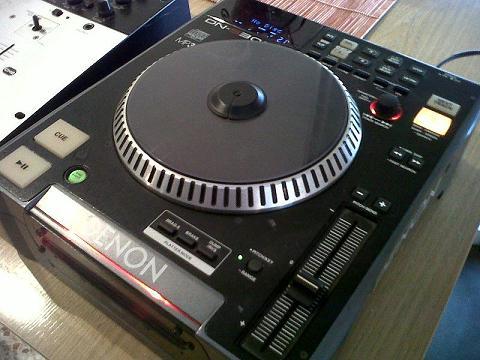 2 DENON DNS 3000