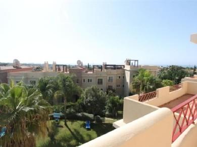 Apartamento con 2 dormitorios se vende en Estepona, Costa del Sol