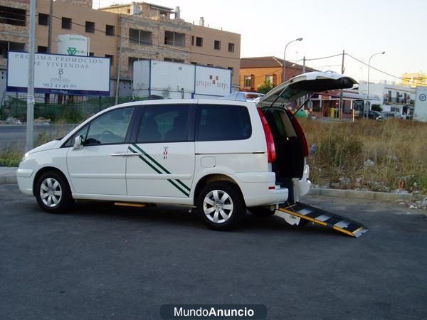 CITROEN C-8 ADAPTADA A MINUSVALIDOS