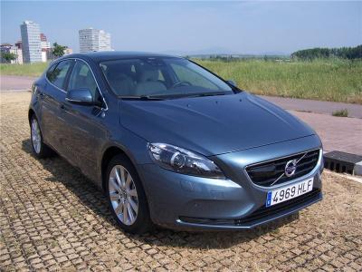 Volvo V40 D4 SUMMUM