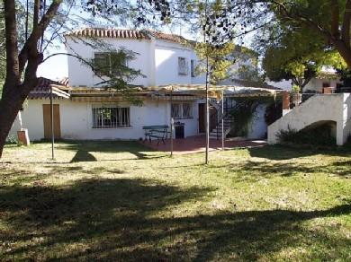 Chalet con 9 dormitorios se vende en Nerja, Costa del Sol, Axarquia