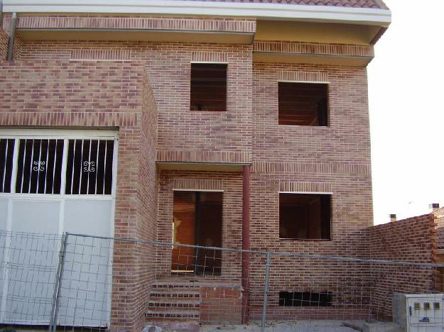 Casa adosada en Campo Real