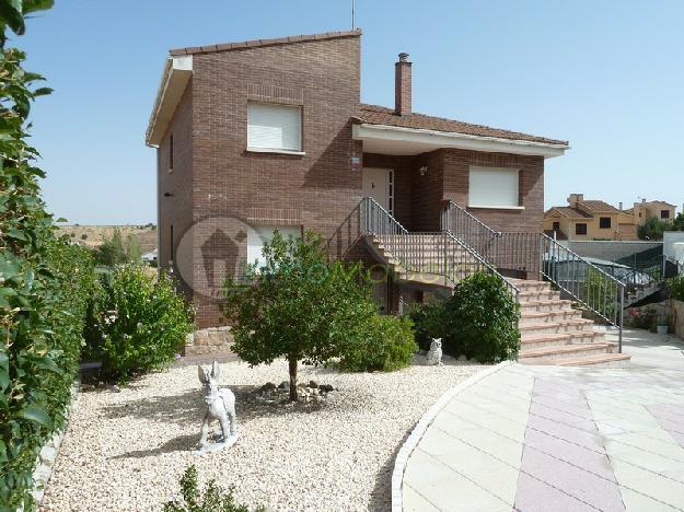 Chalet en Cabanillas de la Sierra