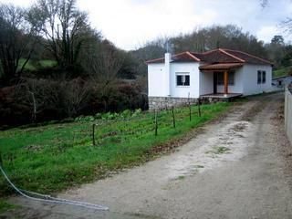 3b  , 2ba   in Chantada (Santa Marina),  Galicia   - 120000  EUR