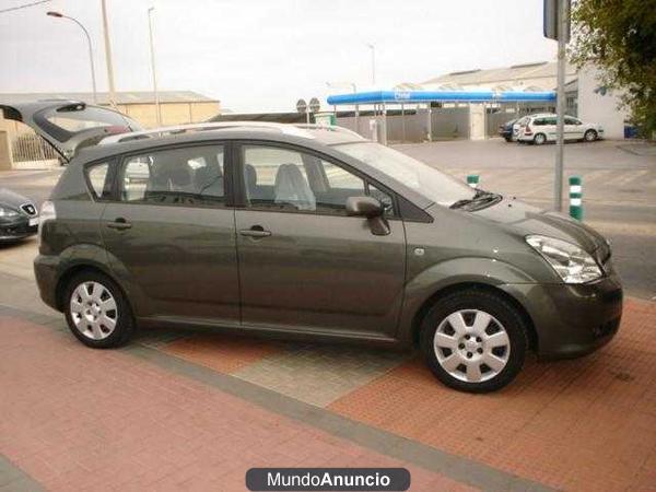 Toyota Corolla Verso 2.2D4D Luna