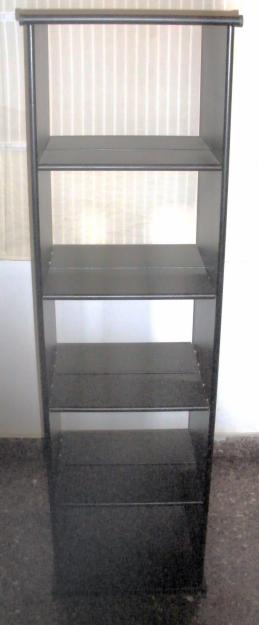 VENDO CÓMODO MUEBLE PARA COLOCAR LIBROS