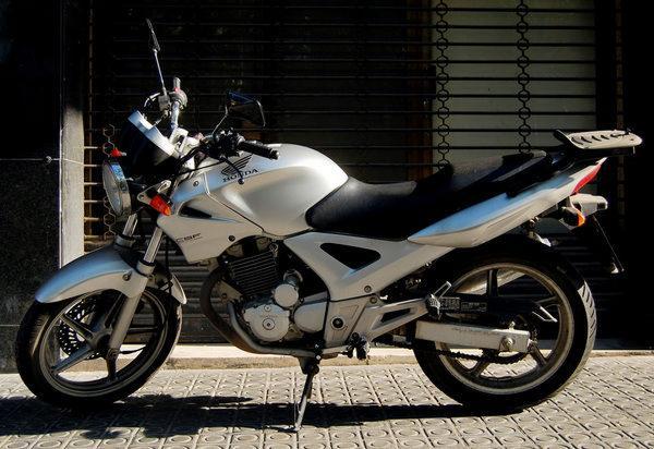 VENDO HONDA CBF 250