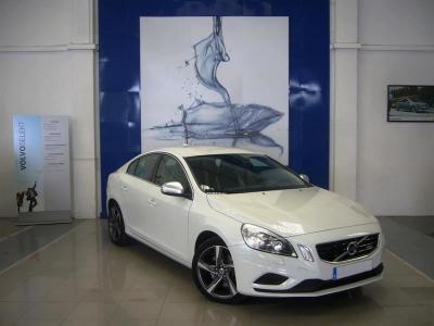 Volvo S60 D5 R-DESIGN