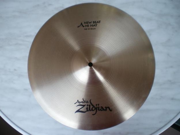 HIHAT ZILDJIAN AVEDIS NEW BEAT 15'' - IMPECABLE