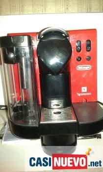 Cafetera Nespresso Lattissima EN 660 Roja