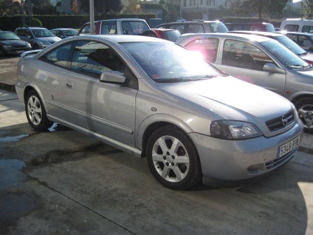 OPEL ASTRA Coupe BERTONE 1.8i 125cv.