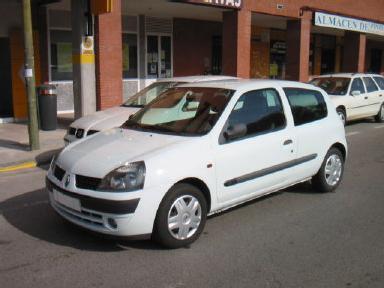 Renault Clio 1.5 Dci 65cv '02 en venta en Fuencarral