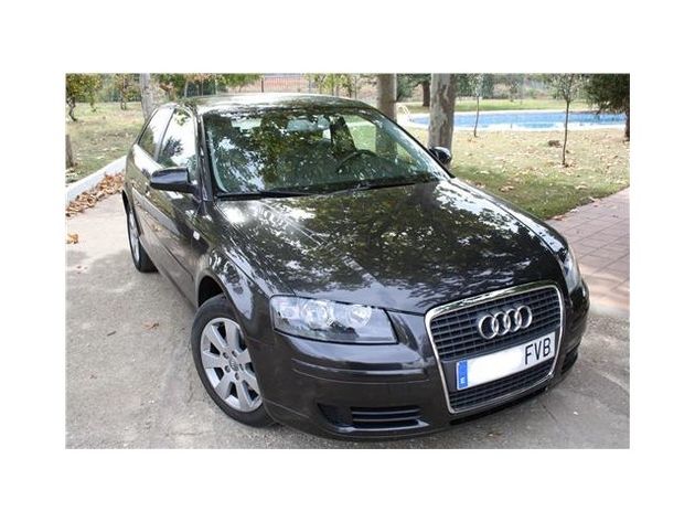 AUDI A3 2.0 TDI S TRONIC DPF AMBITION