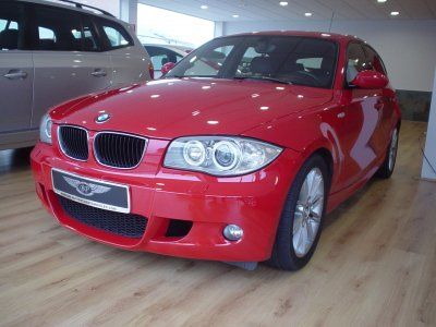 BMW SERIE 1 120 D ** NACIONAL**LIBRO REVISIONES BMW** - Leon